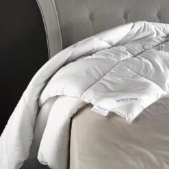 De Witte Lietaer Dekbed Dream 4 Seasons - 200 X 220 Cm - Polyestervulling -Modern Home Shop 1000028686 0103