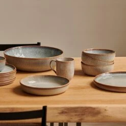 Dutch Rose Sapphire Bord 21.5 Grijs -Modern Home Shop 1000087945 0103